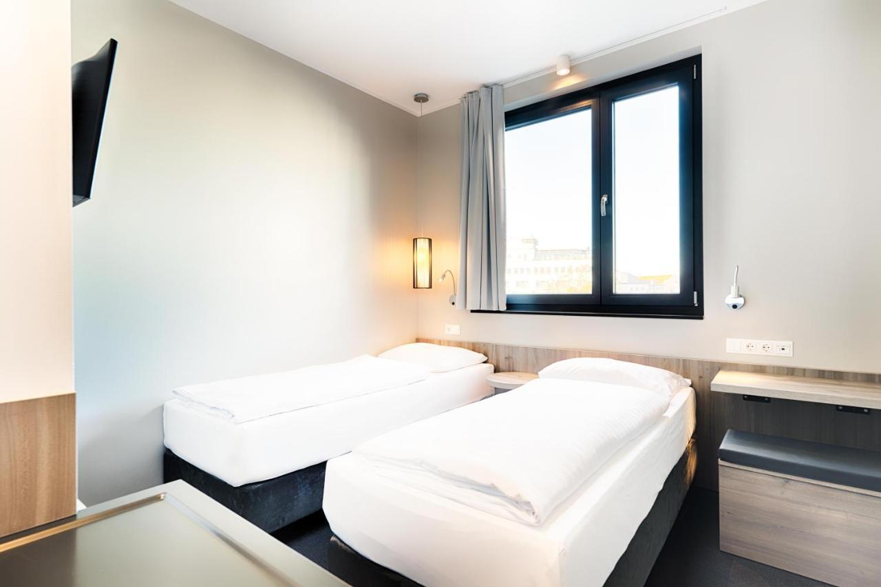 B&B Hotel Nuernberg-Plaerrer ภายนอก รูปภาพ