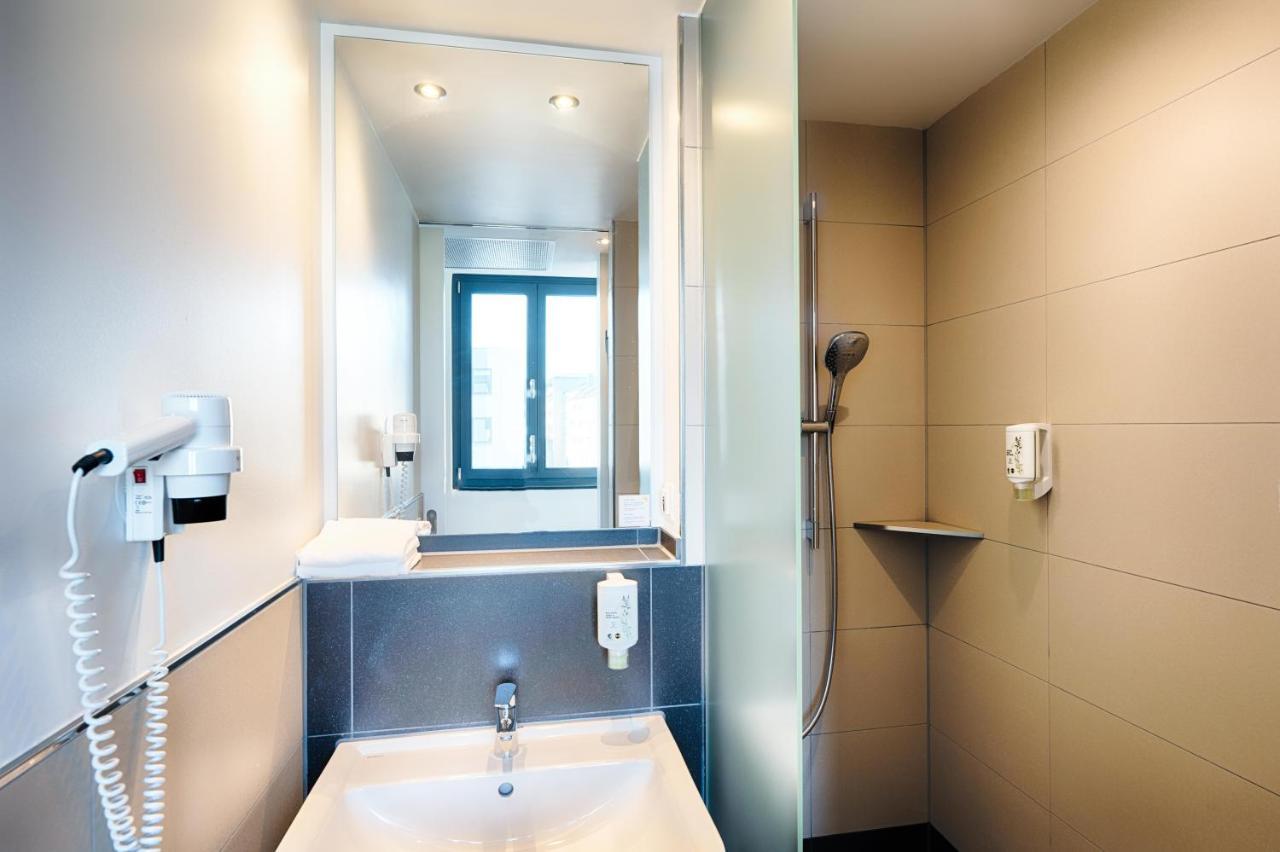 B&B Hotel Nuernberg-Plaerrer ภายนอก รูปภาพ